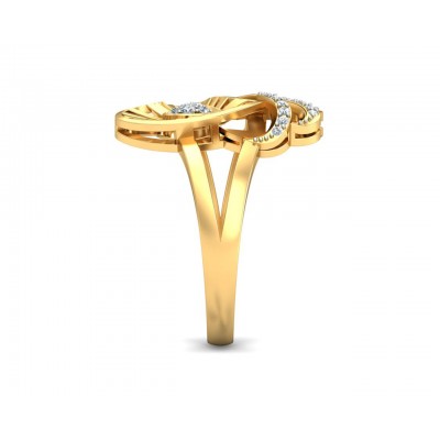 Urith heart ring in gold with diamonds